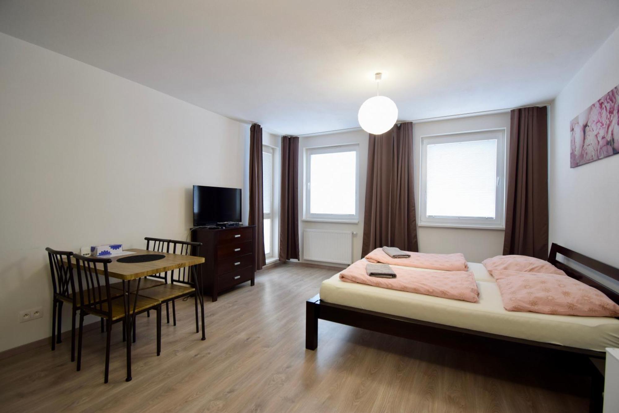Apartman Zlatovska 22B Trenčín Екстериор снимка