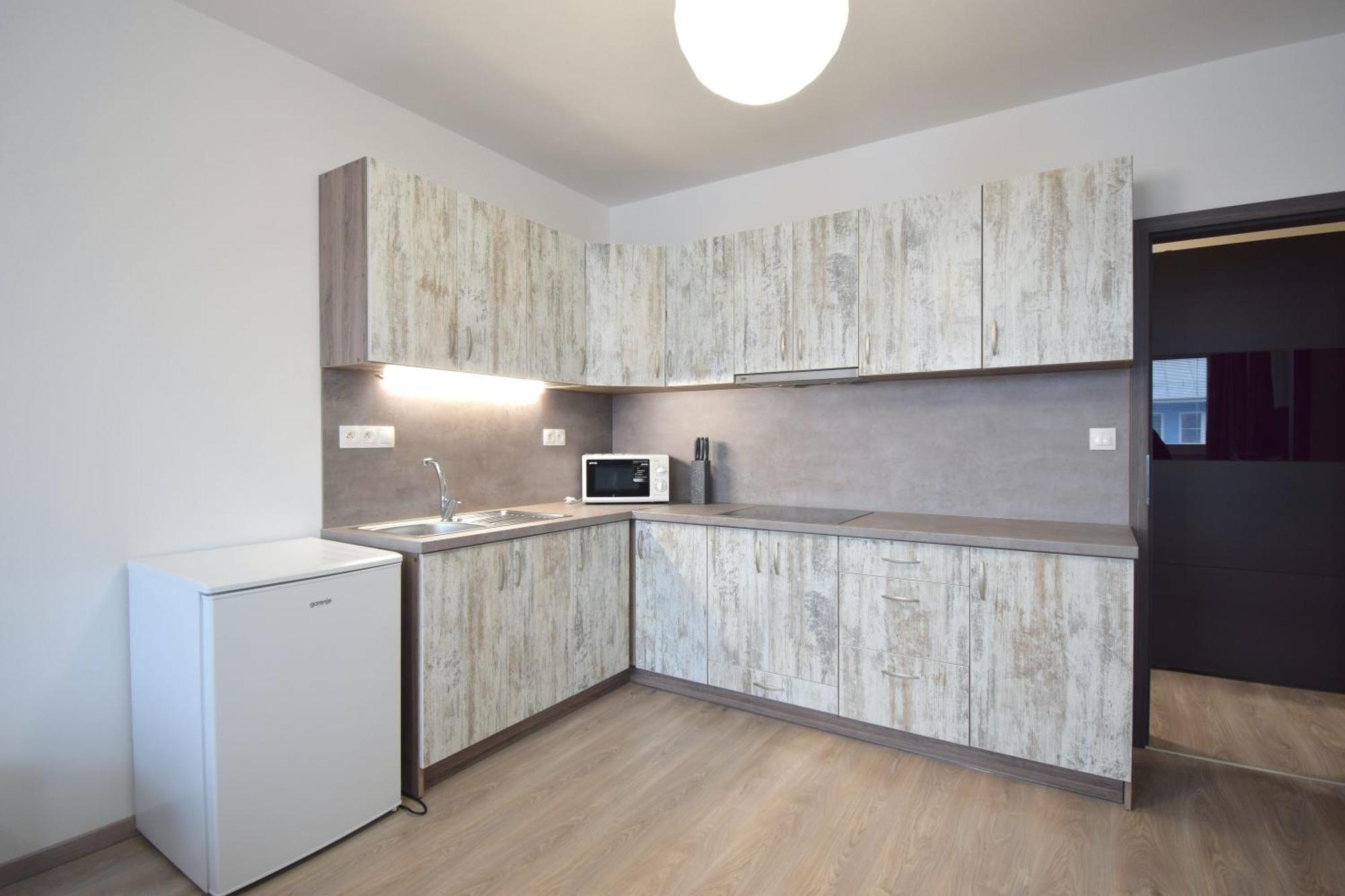 Apartman Zlatovska 22B Trenčín Екстериор снимка
